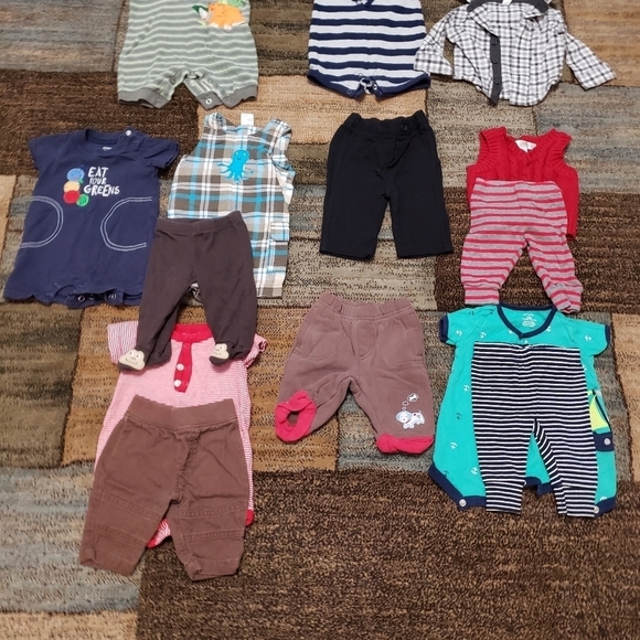 Baby boys size newborn clothing bundle of 14 - Picture 5 of 7